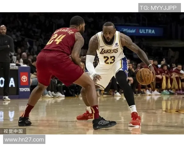 湖人对阵骑士精彩直播回顾11月22日比赛全程分析与亮点集锦